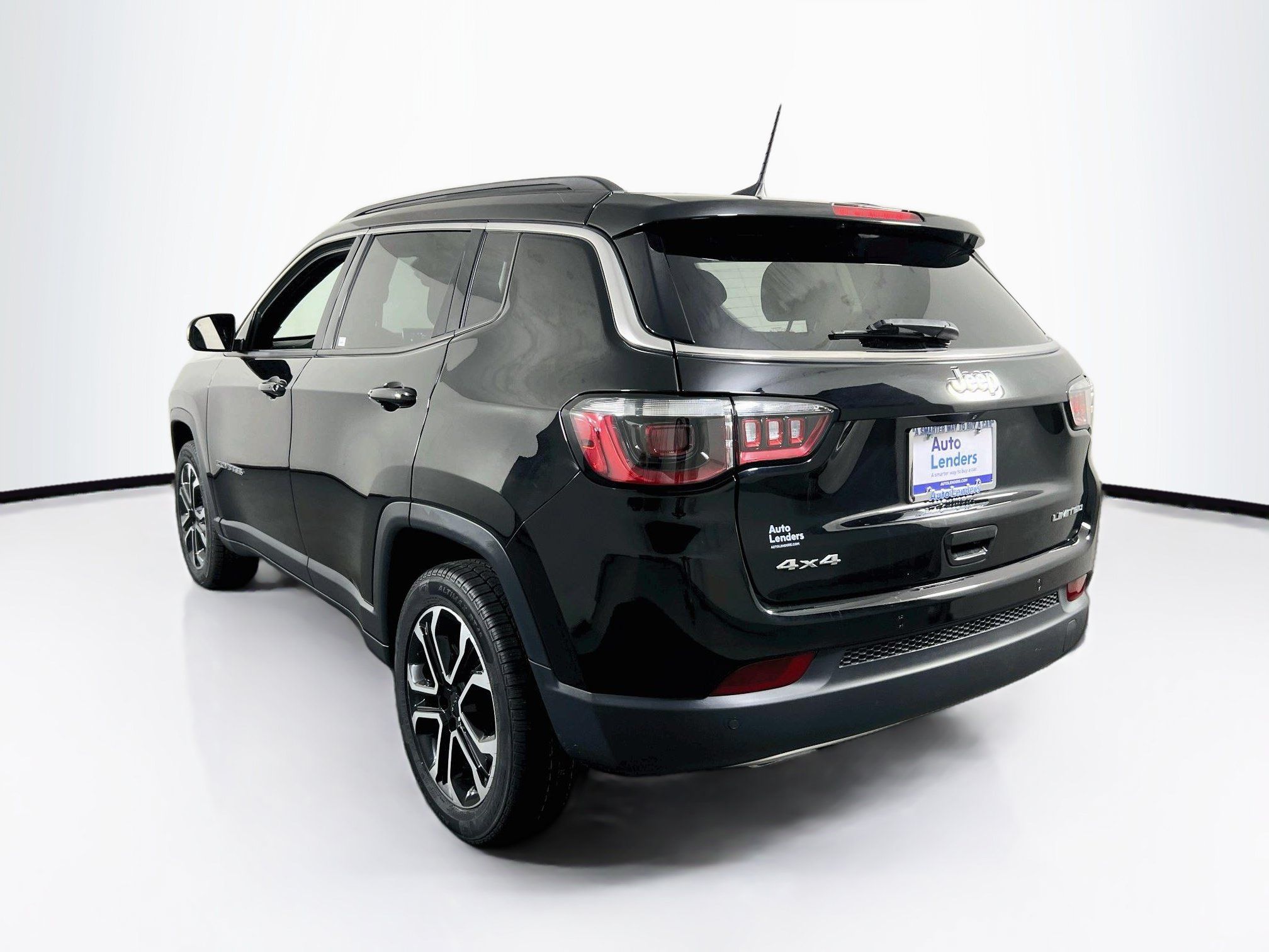 Used 2023 Jeep Compass Limited AWD/4WD image 7