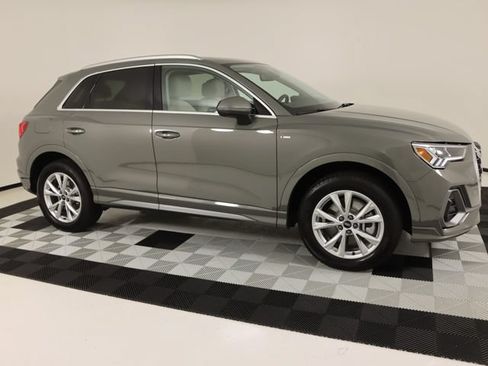 Certified 2025 Audi Q3 2.0T Premium w/ Convenience Package AWD/4WD image 6
