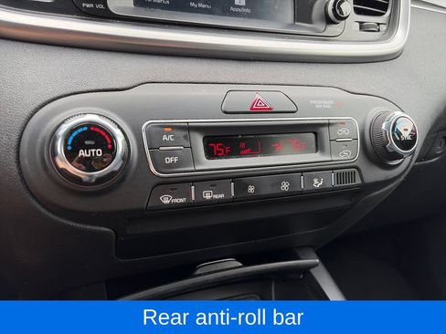 Used 2019 Kia Sorento AWD V6 image 22