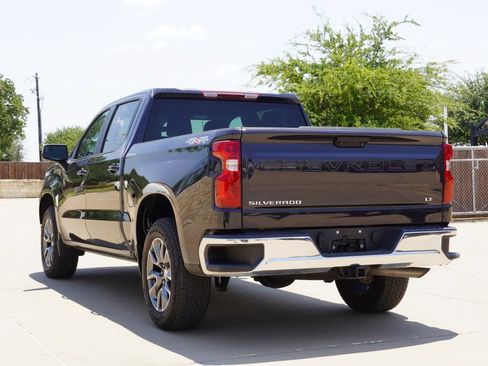 Used 2024 Chevrolet Silverado 1500 LT AWD/4WD image 7