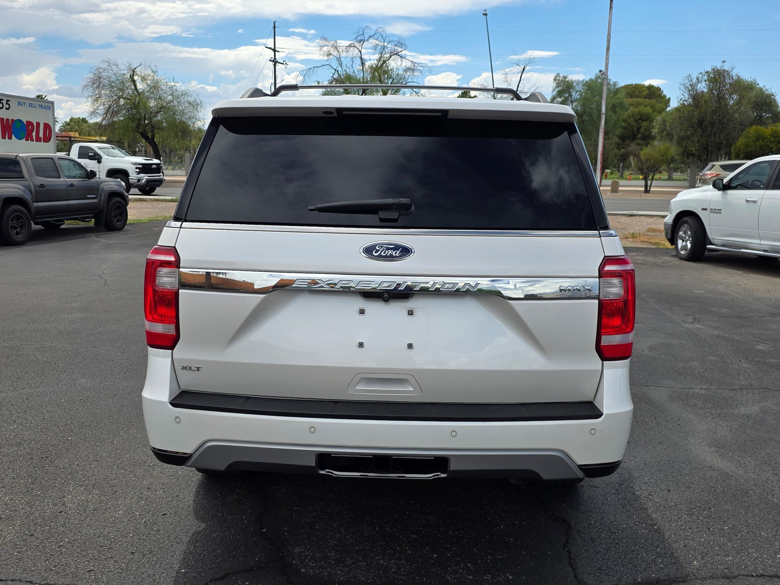 Used 2019 Ford Expedition Max XLT w/ Equipment Group 202A RWD image 4