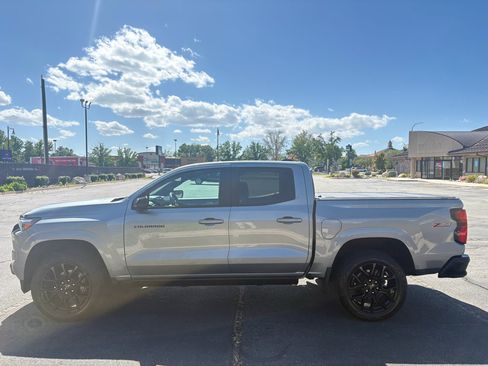 Used 2024 Chevrolet Colorado Z71 w/ LPO, Dark Essentials Package AWD/4WD image 12