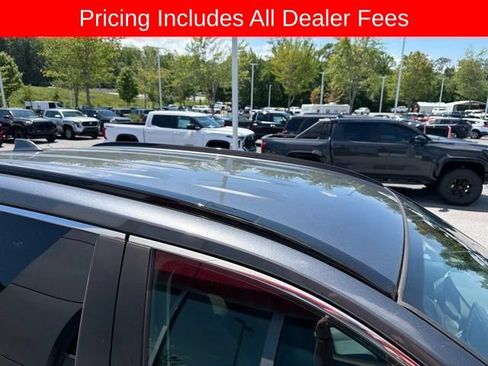 Used 2021 Toyota RAV4 LE AWD/4WD image 18