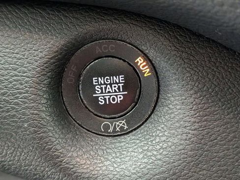 Used 2020 Jeep Cherokee Latitude Plus image 22