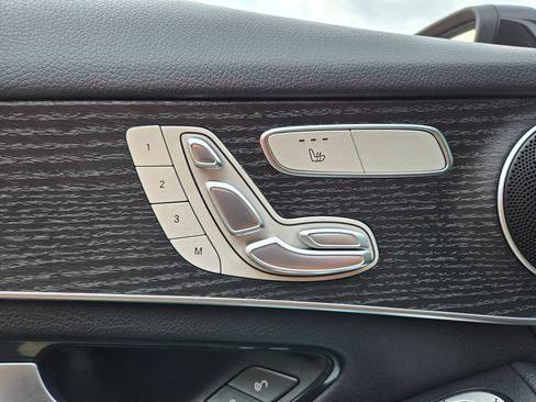 Used 2022 Mercedes-Benz GLC 300 4MATIC image 17