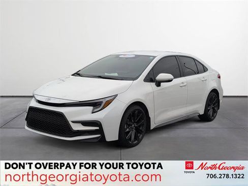 Certified 2025 Toyota Corolla SE image 1