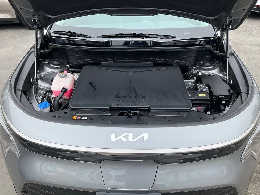 Used 2024 Kia Niro Wind FWD image 11