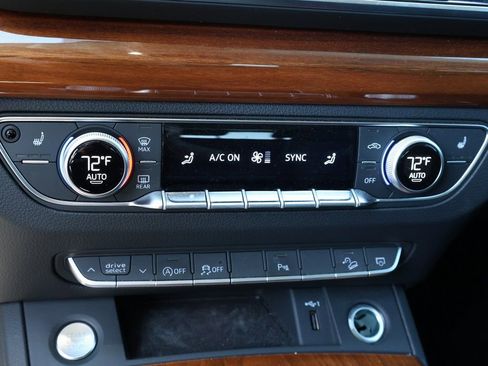 Used 2023 Audi Q5 2.0T Premium w/ Convenience Package image 28