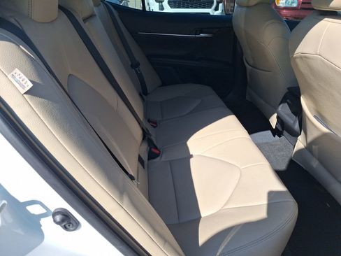 Used 2024 Toyota Camry SE image 29