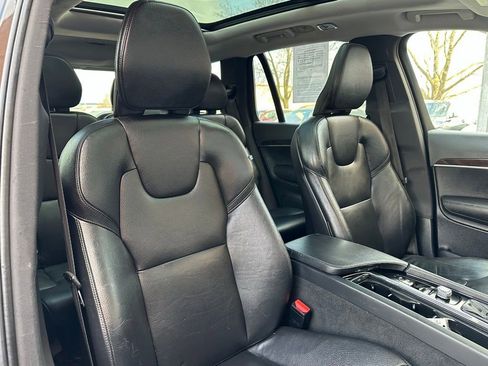 Used 2019 Volvo XC90 T6 Momentum w/ Advanced Package image 27