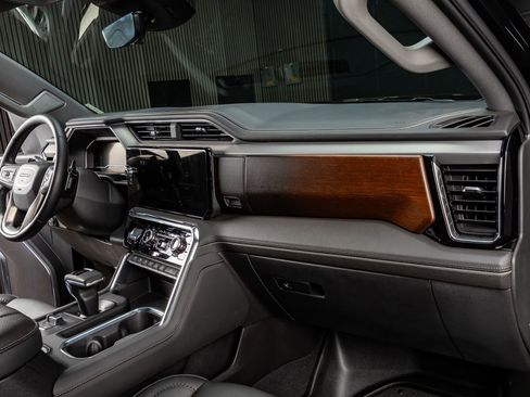 Used 2025 GMC Sierra 1500 Denali w/ Denali Reserve Package image 14