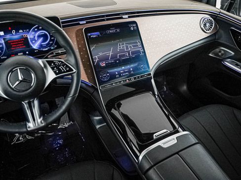 Certified 2023 Mercedes-Benz EQE 350+ 4MATIC SUV image 17