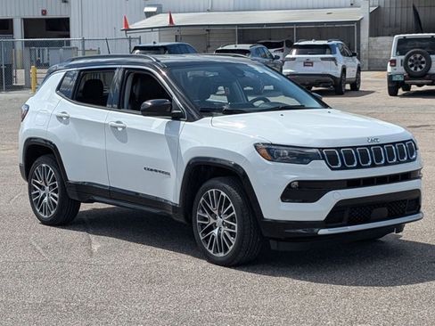 Used 2022 Jeep Compass Limited w/ Elite Group image 3