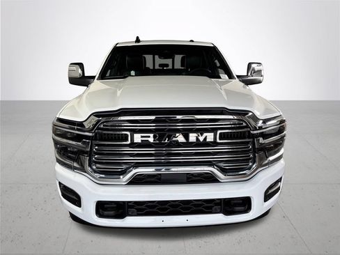 New 2026 RAM 2500 Laramie AWD/4WD image 3