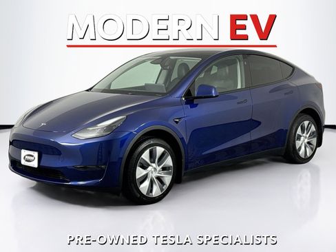 Used 2023 Tesla Model Y Long Range image 1