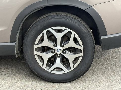 Certified 2022 Subaru Forester Premium image 11