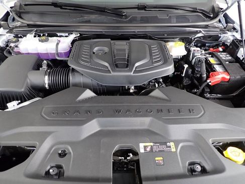 New 2026 Jeep Grand Wagoneer Limited AWD/4WD image 11