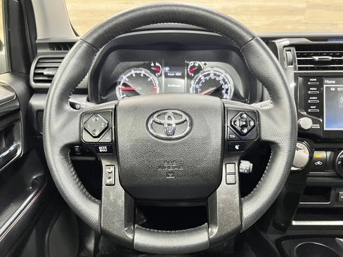 Used 2021 Toyota 4Runner Venture w/ Moonroof Package AWD/4WD image 22