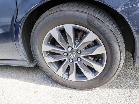 Used 2022 Honda Odyssey EX-L image 12