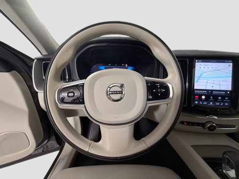 Certified 2023 Volvo XC60 B5 Plus w/ Protection Package Premier AWD/4WD image 12