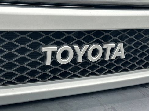 Used 2012 Toyota FJ Cruiser 4WD w/ Convenience Pkg image 24