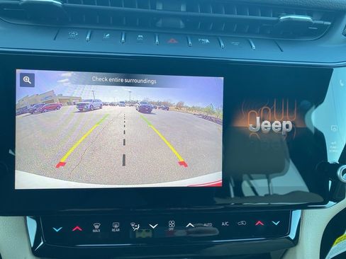 New 2026 Jeep Grand Cherokee Limited image 25