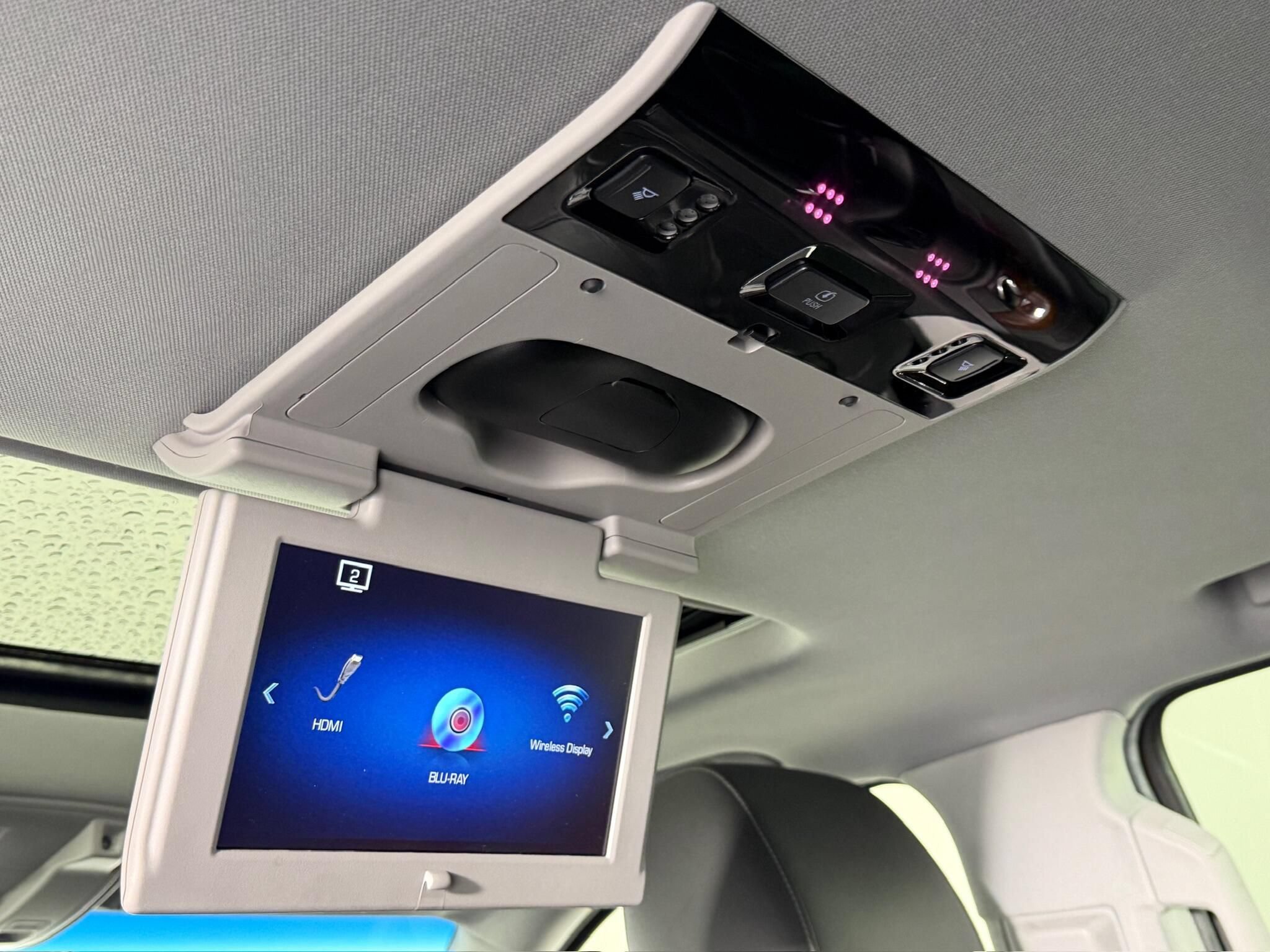 Used 2019 Cadillac Escalade Premium Luxury AWD/4WD image 39