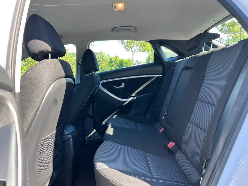 Used 2016 Hyundai Elantra GT FWD image 16