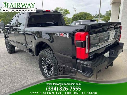 Used 2024 Ford F250 Platinum AWD/4WD image 7