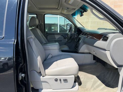 Used 2010 GMC Sierra 3500 SLT AWD/4WD image 15