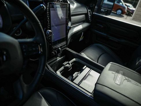 Used 2024 RAM 3500 Limited image 31