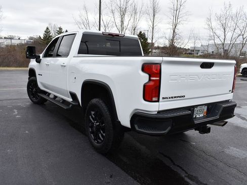Used 2025 Chevrolet Silverado 3500 LT w/ Trail Boss Package AWD/4WD image 9