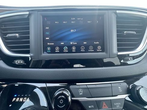Used 2021 Chrysler Voyager Lxi FWD image 18