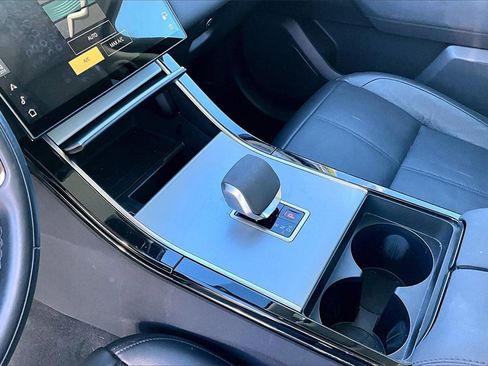 Used 2024 Land Rover Range Rover Velar S image 16