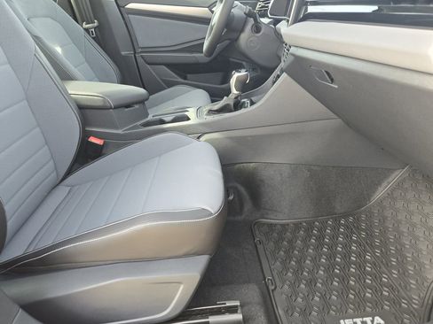 New 2026 Volkswagen Jetta SE image 11