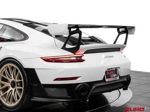 Used 2018 Porsche 911 GT2 RS image 25