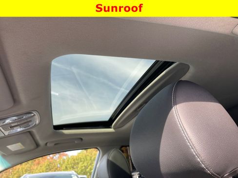 Used 2022 Kia Niro Touring Special Edition image 9