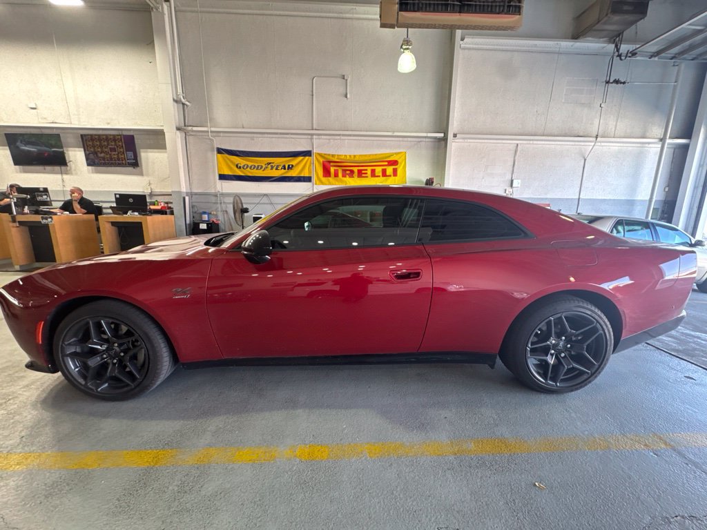 Used 2024 Dodge Charger Daytona R/T w/ Plus Group AWD/4WD image 8