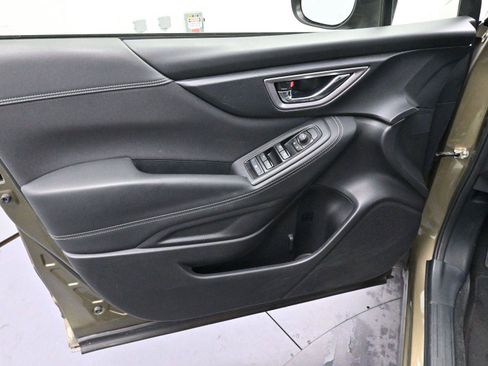 Used 2022 Subaru Forester Premium image 11