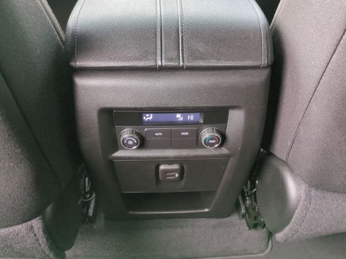 Certified 2023 Chevrolet Traverse LT image 20