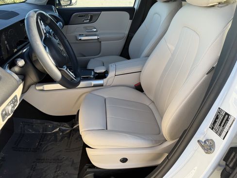 Certified 2022 Mercedes-Benz GLB 250 image 20