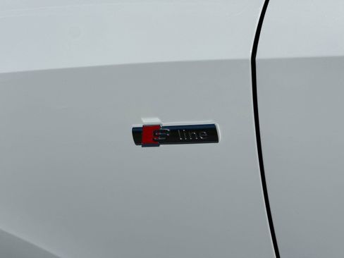 Used 2025 Audi Q3 2.0T Premium AWD/4WD image 31