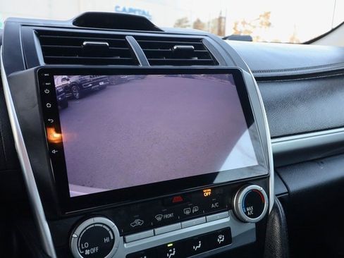 Used 2014 Toyota Camry SE image 6