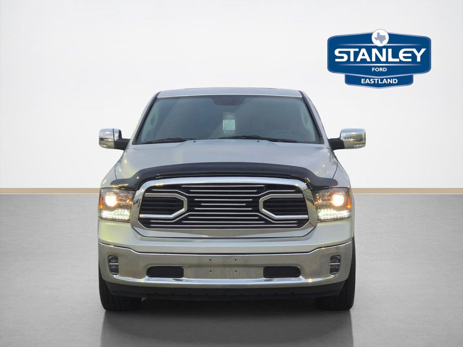 Used 2017 RAM 1500 Laramie AWD/4WD image 2