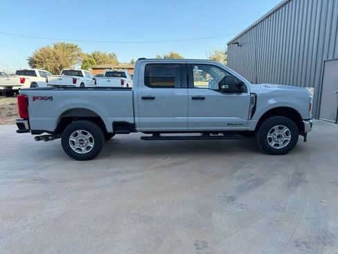 New 2026 Ford F250 XLT w/ FX4 Off-Road Package image 9