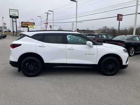 Used 2019 Chevrolet Blazer RS w/ Sun and Wheels Package image 8