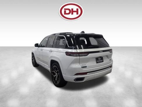 New 2025 Jeep Grand Cherokee Summit image 18