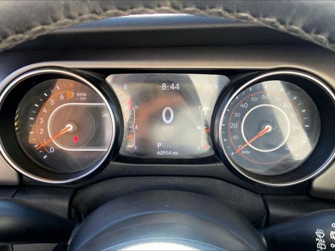 Used 2019 Jeep Wrangler Sport AWD/4WD image 23
