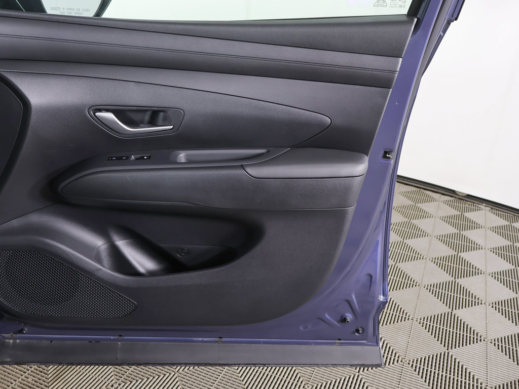 Used 2025 Hyundai Tucson SE AWD/4WD image 18