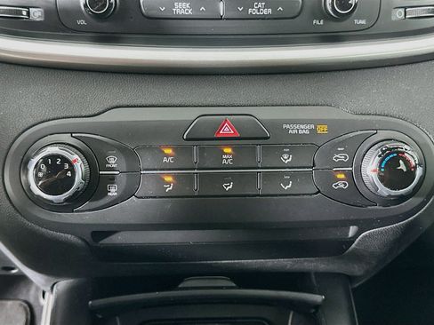 Used 2016 Kia Sorento LX FWD image 22